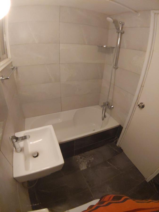 Luxury Apartment In Light House Beach Pafos Exterior foto