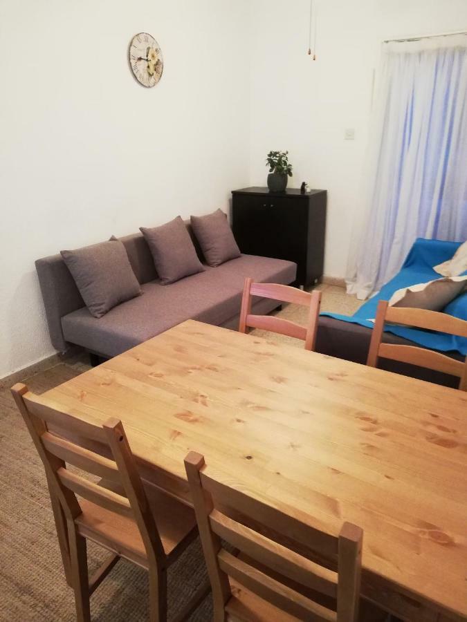 Luxury Apartment In Light House Beach Pafos Exterior foto